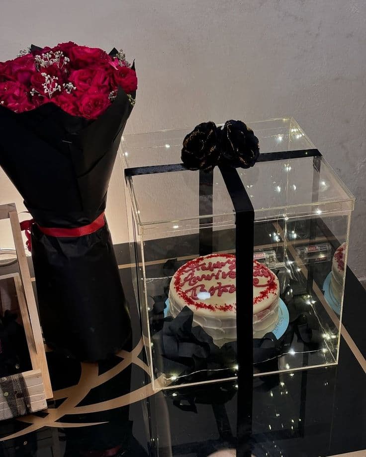 Red rose bouquet with Cake - Acrylic Box